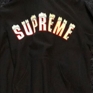 SUPREME SWEATSHIRT SIZE M